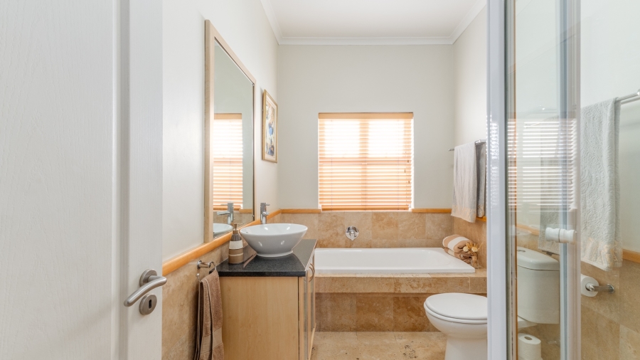 3 Bedroom Property for Sale in Boschenmeer Golf Country Estate Western Cape